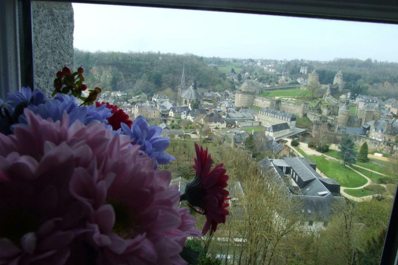 Hotel Particulier Le Mercier De Montigny -Une Nuit Sur Les Remparts- Fougères Exteriör bild